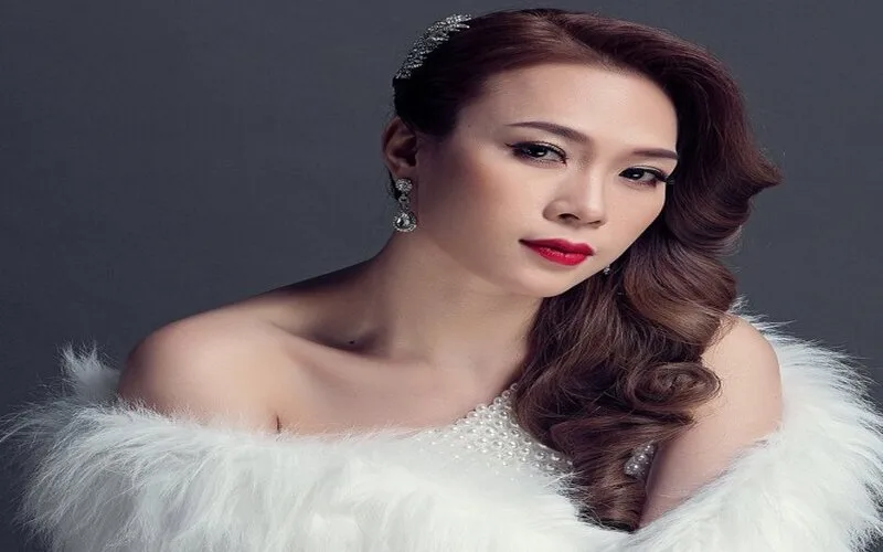tieu su my tam hanh trinh 25 nam cua nu hoang v pop