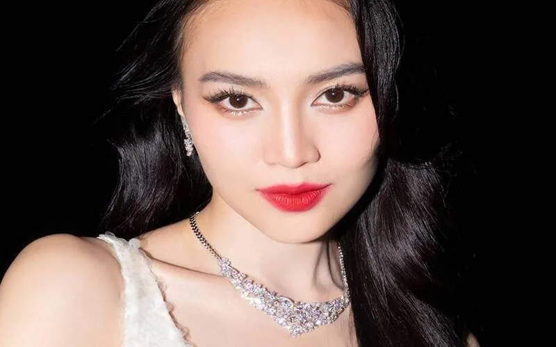 tieu su ninh duong lan ngoc va hanh trinh den bieu tuong man anh viet