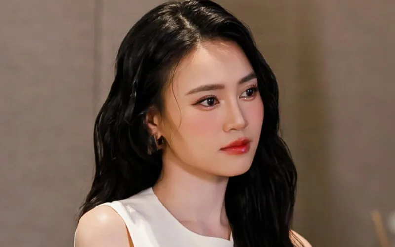 tieu su ninh duong lan ngoc va hanh trinh den bieu tuong man anh viet
