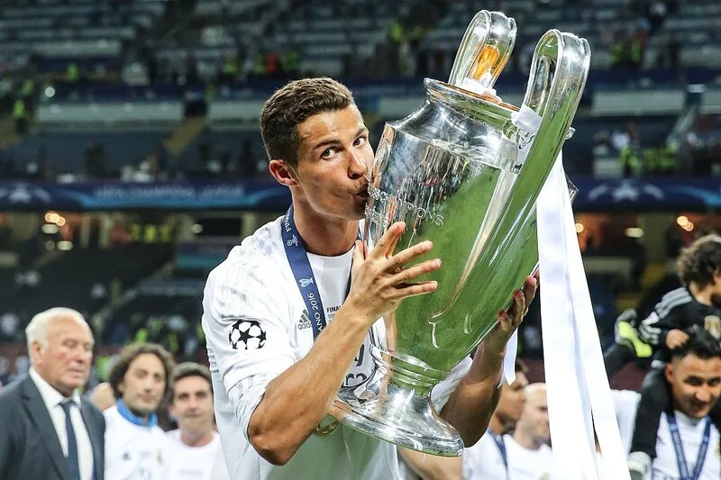 Cristiano Ronaldo sở hữu thành tích cấp câu lạc bộ đồ sộ với nhiều danh hiệu lớn tại châu Âu.