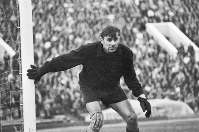 Lev Yashin là thủ môn duy nhất từng giành Quả bóng vàng trong lịch sử bóng đá thế giới